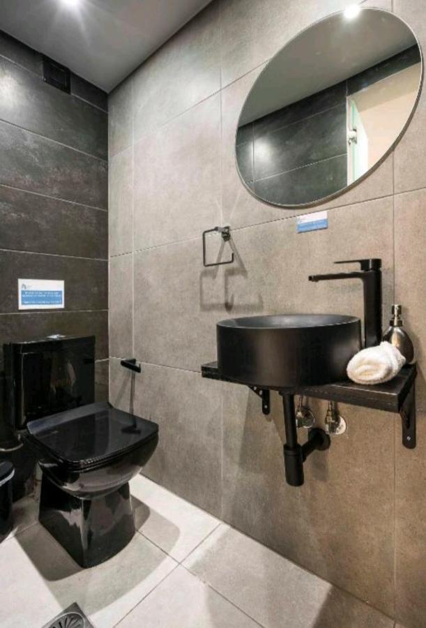 Romantic Jacuzzi Apartment Athen Eksteriør billede