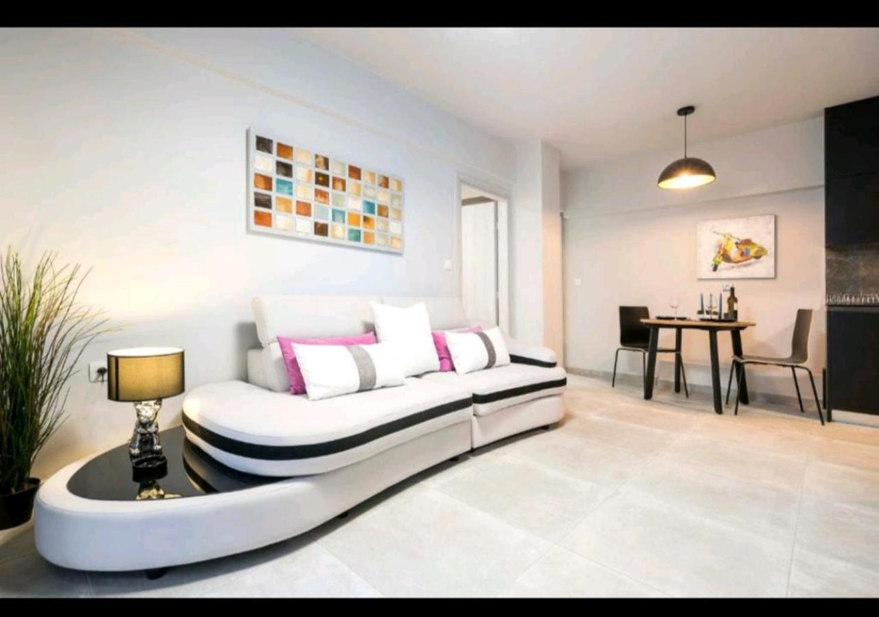 Romantic Jacuzzi Apartment Athen Eksteriør billede