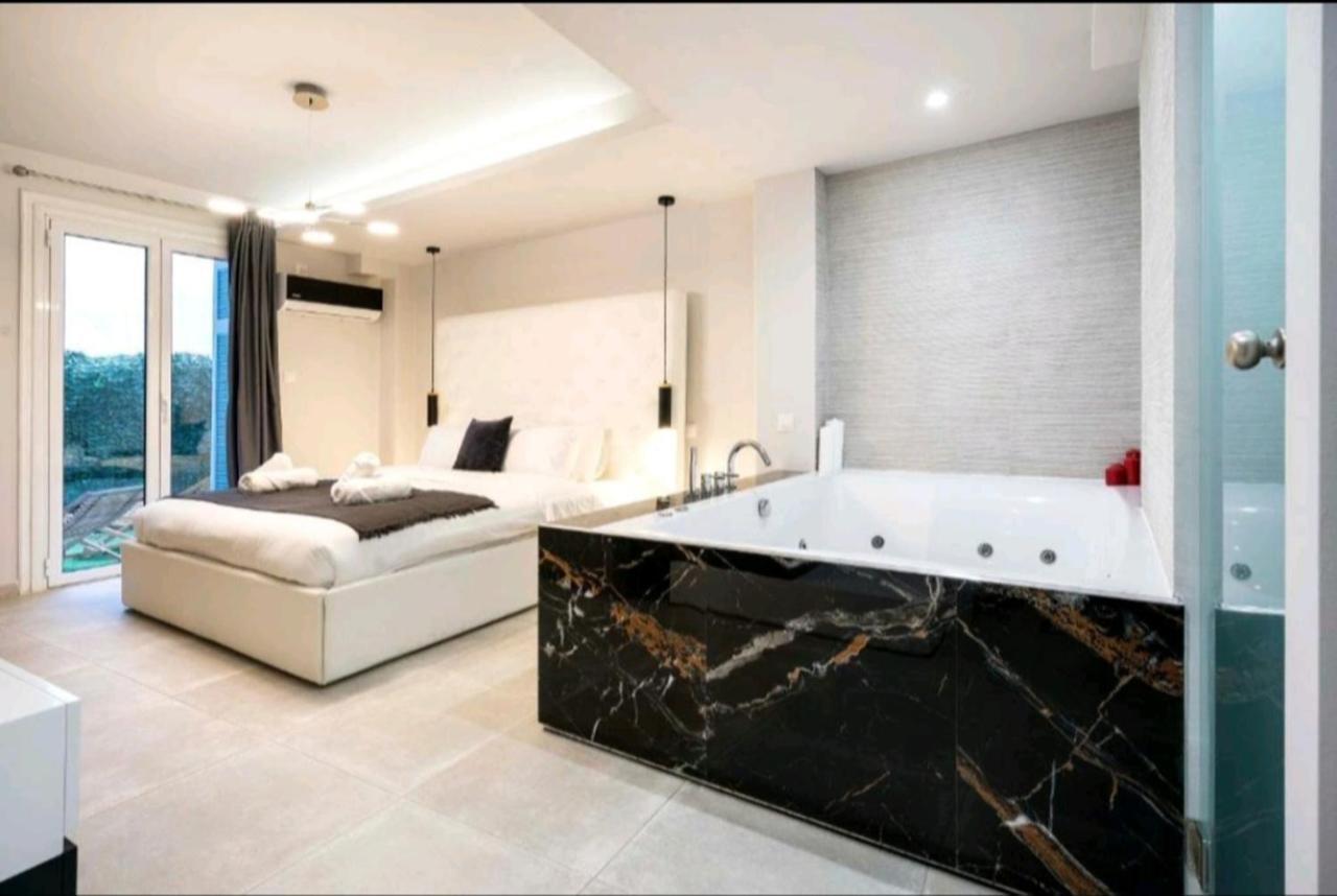 Romantic Jacuzzi Apartment Athen Eksteriør billede